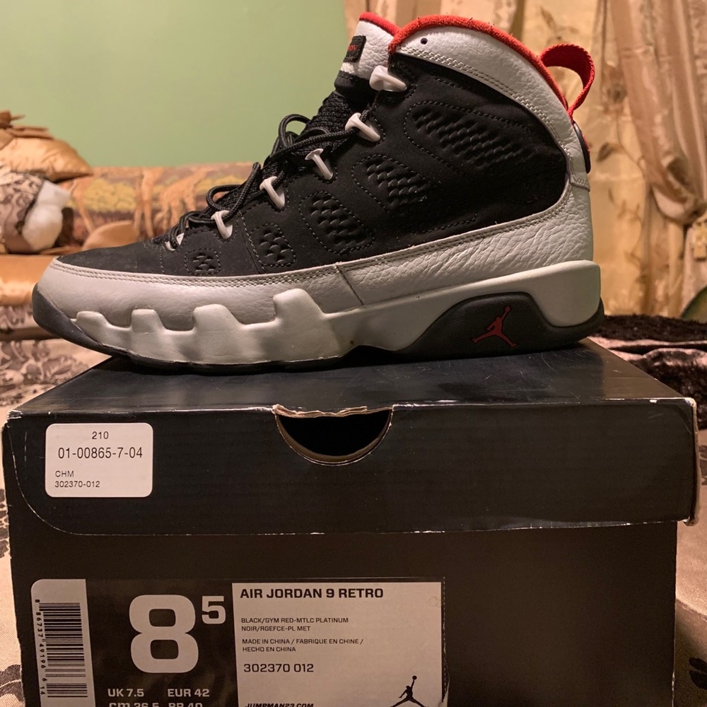 Air Jordan 9 Retro Johnny Kilroy